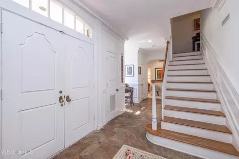 Entry Way - 1616 Eastover Dr, Jackson, MS 39211 photo 1 of 9
