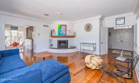 Living - 1616 Eastover Dr, Jackson, MS 39211 photo 5 of 6