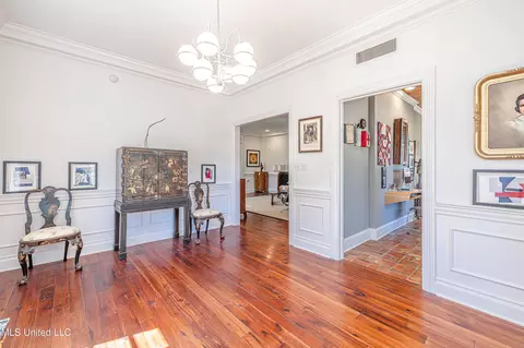 Dining - 1616 Eastover Dr, Jackson, MS 39211 photo 3 of 4