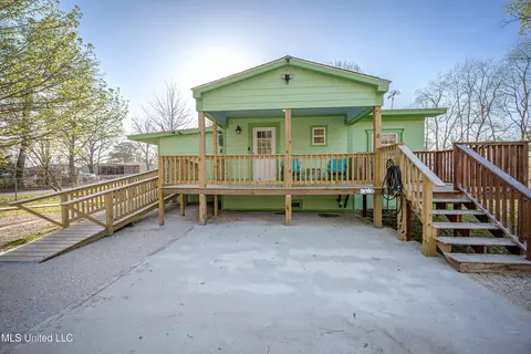 14920 Arthur Ave, Ocean Springs, MS 39565