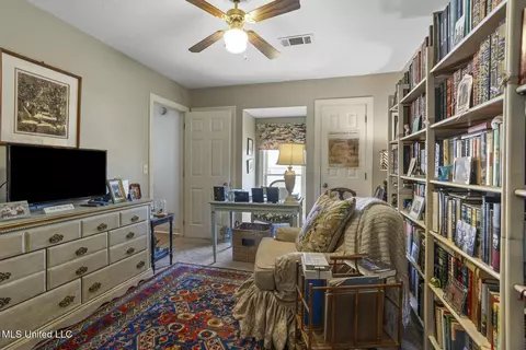 Bedroom - 209 River Pl, Jackson, MS 39211 photo 4 of 4
