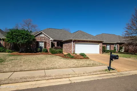 162 Regatta Dr, Brandon, MS 39047 photo 2