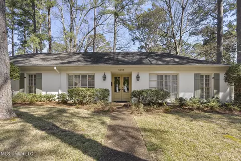 5366 Red Fox Rd, Jackson, MS 39211