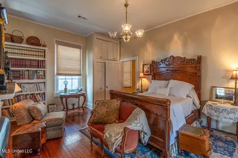 Bedroom - 706 State St, Natchez, MS 39120 photo 3 of 7