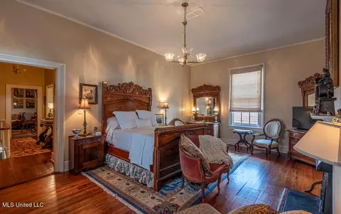 Bedroom - 706 State St, Natchez, MS 39120 photo 2 of 7