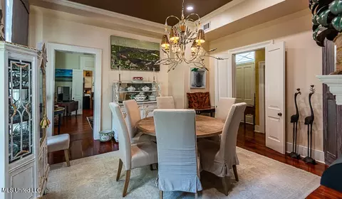 Dining - 706 State St, Natchez, MS 39120 photo 3 of 3