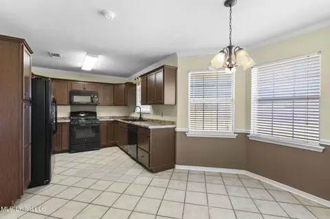 1002 Windmill Dr, Byram, MS 39272 photo 11