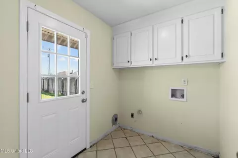 1002 Windmill Dr, Byram, MS 39272 photo 12