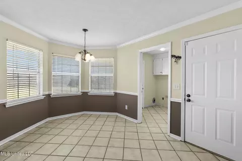 1002 Windmill Dr, Byram, MS 39272 photo 9