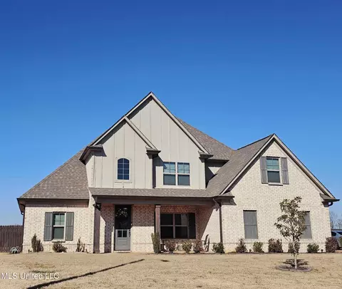 2074 Redwood Rd, Southaven, MS 38672