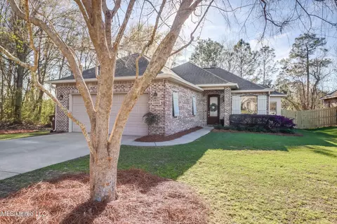 13005 Oakberry Ln, Gulfport, MS 39503