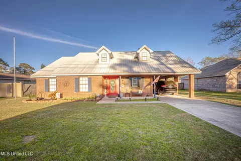 2524 Barbados Dr, Gautier, MS 39553