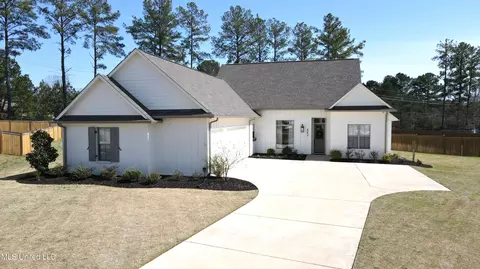 483 Crossvine Pl, Madison, MS 39110