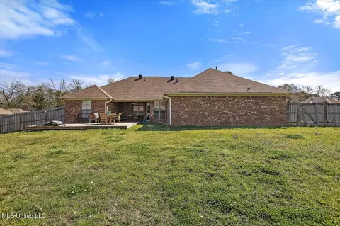 Exterior - 107 Britton Cir, Flowood, MS 39232 photo 8 of 9