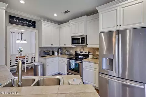 Kitchen - 107 Britton Cir, Flowood, MS 39232 photo 1 of 6