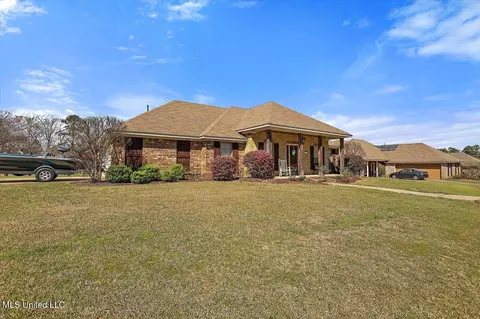 Exterior - 107 Britton Cir, Flowood, MS 39232 photo 2 of 9