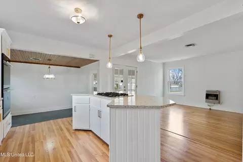 Kitchen - 404 Coleman St, Como, MS 38619 photo 4 of 7
