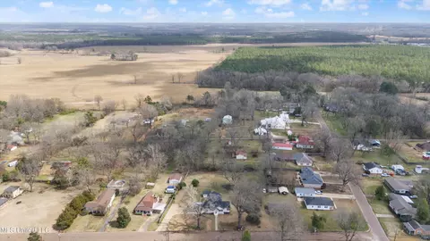 View/Area - 404 Coleman St, Como, MS 38619 photo 2 of 4