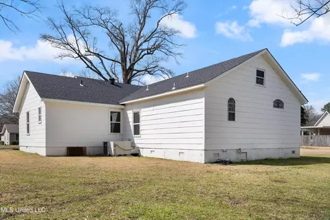 Other - 404 Coleman St, Como, MS 38619 photo 7 of 8