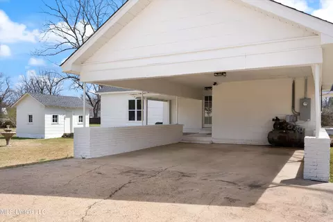 Other - 404 Coleman St, Como, MS 38619 photo 5 of 8