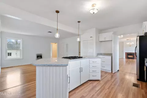 Kitchen - 404 Coleman St, Como, MS 38619 photo 3 of 7