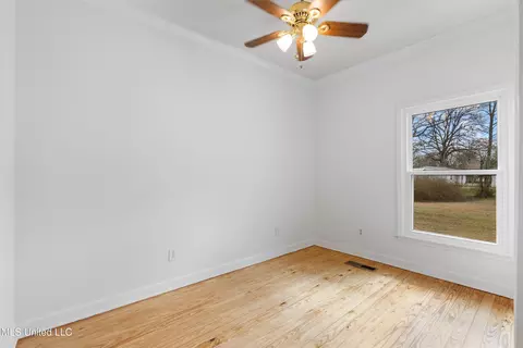 Bedroom - 404 Coleman St, Como, MS 38619 photo 8 of 8