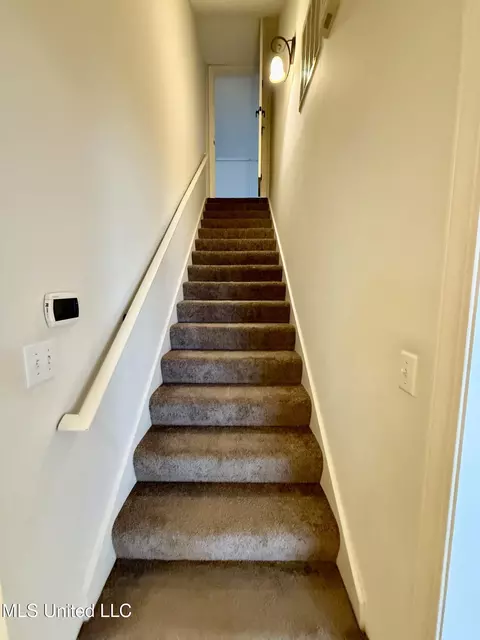 Entry Way - 104 Copper Ridge Dr, Brandon, MS 39042 photo 5 of 5