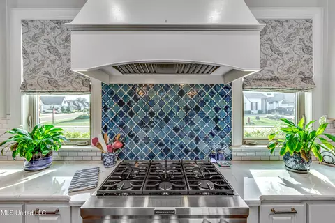 Kitchen - 142 Latter Rayne Dr, Flowood, MS 39232 photo 7 of 7