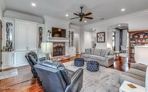 Living - 142 Latter Rayne Dr, Flowood, MS 39232 photo 4 of 5