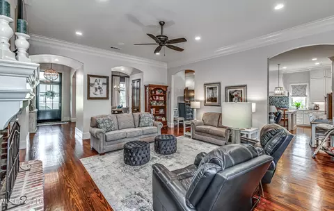 Living - 142 Latter Rayne Dr, Flowood, MS 39232 photo 5 of 5