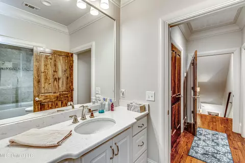Bath - 142 Latter Rayne Dr, Flowood, MS 39232 photo 9 of 9