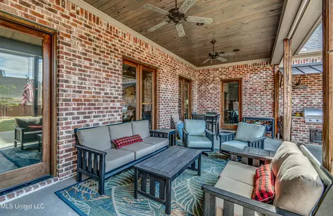 Exterior - 142 Latter Rayne Dr, Flowood, MS 39232 photo 6 of 11