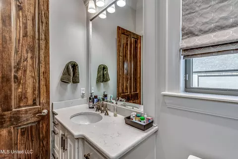 Bath - 142 Latter Rayne Dr, Flowood, MS 39232 photo 7 of 9