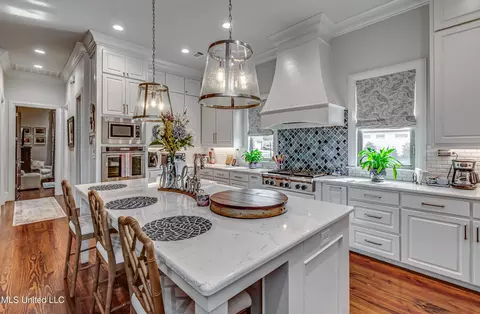 Kitchen - 142 Latter Rayne Dr, Flowood, MS 39232 photo 3 of 7