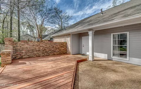 Exterior - 3041 Windwood Cir, Flowood, MS 39232 photo 6 of 15