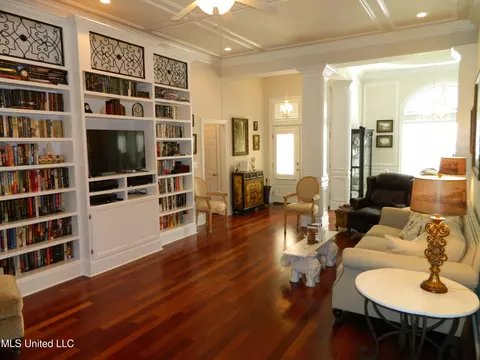 Living - 7918 Ewa Ct, Diamondhead, MS 39525 photo 3 of 6