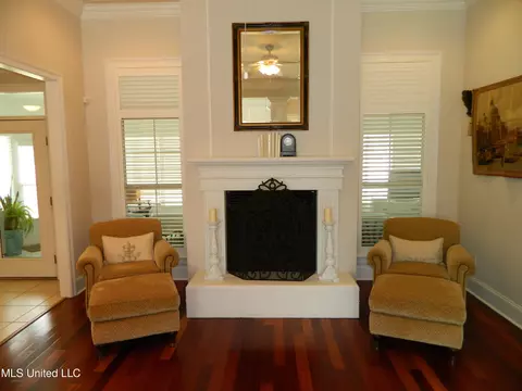 Living - 7918 Ewa Ct, Diamondhead, MS 39525 photo 5 of 6