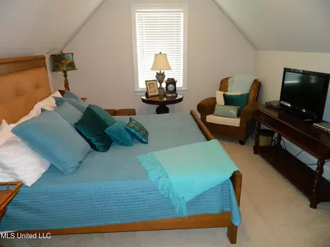 Bedroom - 7918 Ewa Ct, Diamondhead, MS 39525 photo 6 of 7