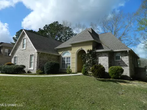 Exterior - 7918 Ewa Ct, Diamondhead, MS 39525 photo 2 of 14