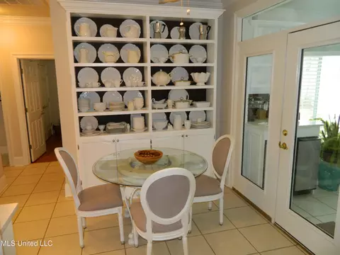 Dining - 7918 Ewa Ct, Diamondhead, MS 39525 photo 6 of 7