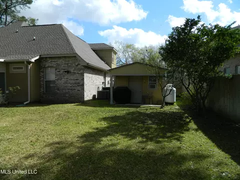 Exterior - 7918 Ewa Ct, Diamondhead, MS 39525 photo 10 of 14