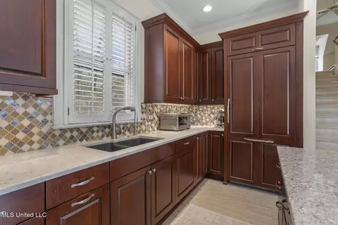 Kitchen - 1922 E Northside Dr, Jackson, MS 39211 photo 5 of 6