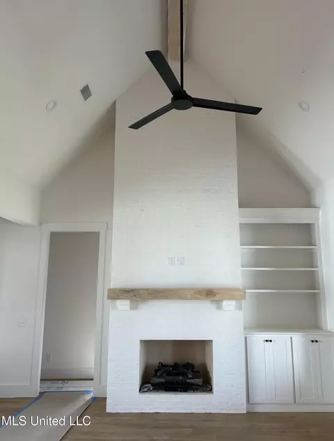 Living - 356 Wellstone Pl, Madison, MS 39110 photo 2 of 2