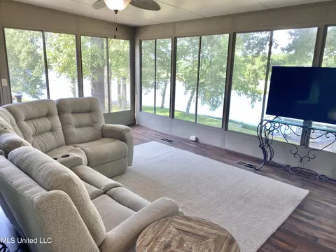 4858 Victoria Dr, Nesbit, MS 38651 photo 10