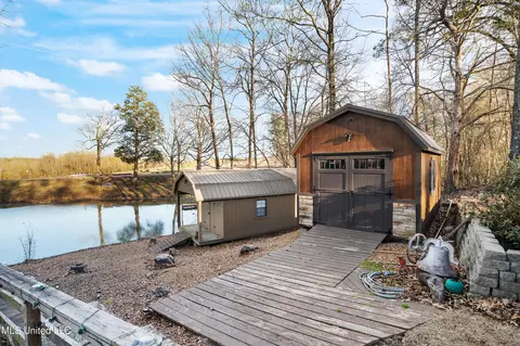 4858 Victoria Dr, Nesbit, MS 38651 photo 7