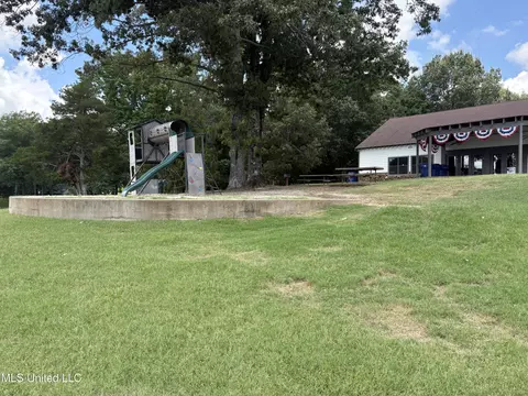 4858 Victoria Dr, Nesbit, MS 38651 photo 40