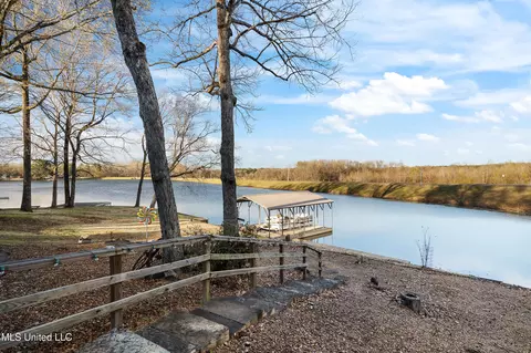 4858 Victoria Dr, Nesbit, MS 38651 photo 6