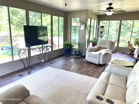 4858 Victoria Dr, Nesbit, MS 38651 photo 35