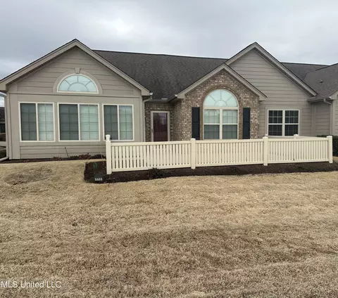 8668 Parkview Oaks Cir, Olive Branch, MS 38654