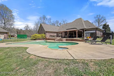 131 Breckenridge Dr, Brandon, MS 39042 photo 2